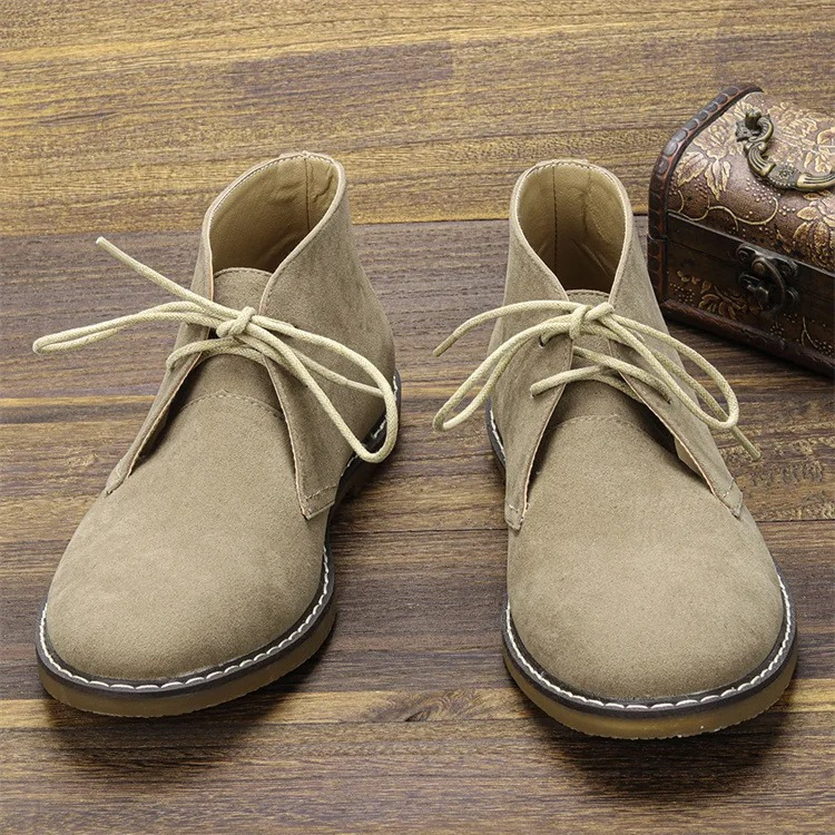 Stijlvolle suède chukka laarzen voor heren, comfortabel en elegant