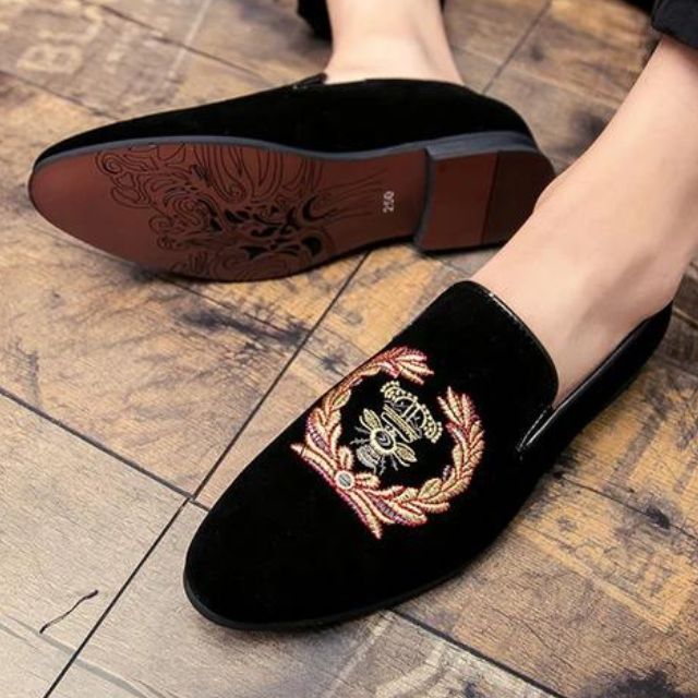 Stafford - Velvet Loafers with Embroidered Coat of Arms